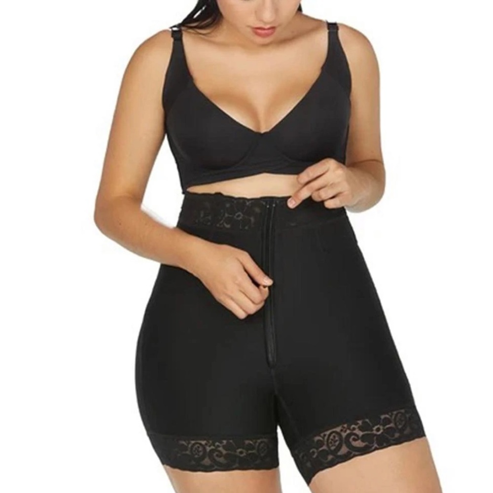 Shaping Shorts - Picture 3 of 13